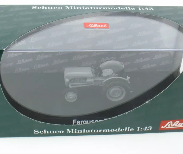 Massey Ferguson TE 20 - 1:43 in original packaging tractor model tractor model car