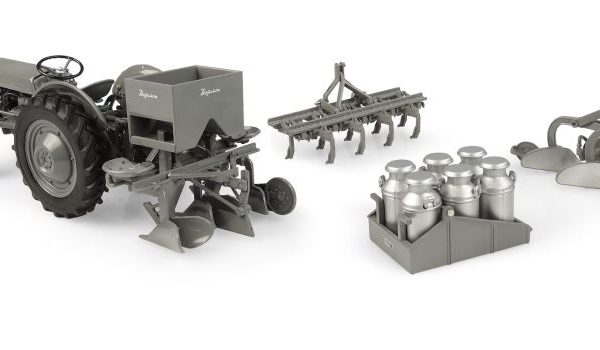 MF Implement Set – 1:32 Scale Farm Tools